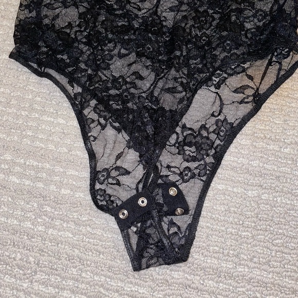 Forever 21 Sheer Lace Bodysuit - Picture 3 of 5